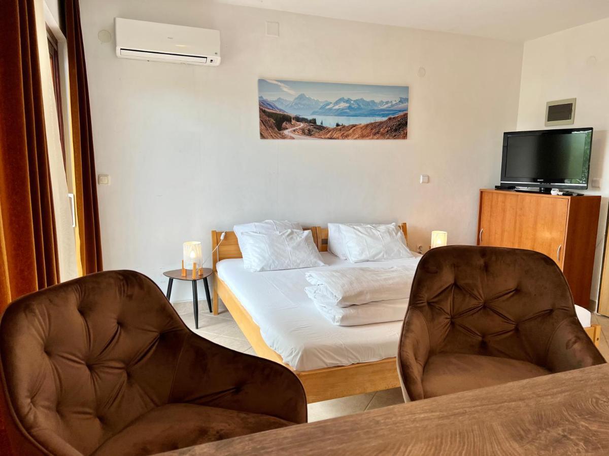 Rooms & Apartment Hegic Zára Kültér fotó