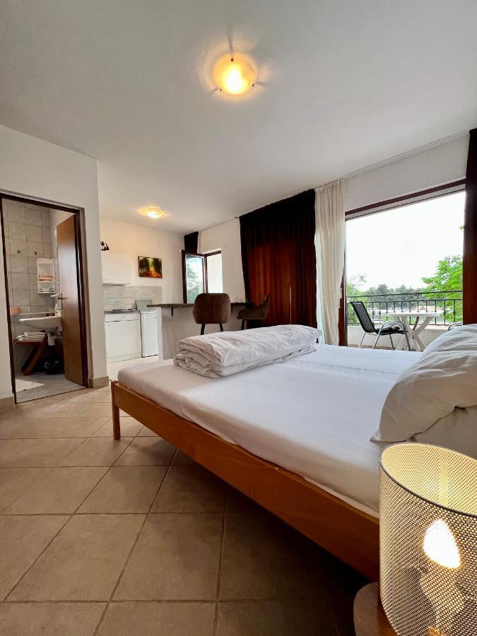 Rooms & Apartment Hegic Zára Kültér fotó