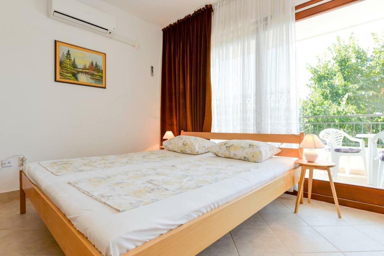 Rooms & Apartment Hegic Zára Kültér fotó